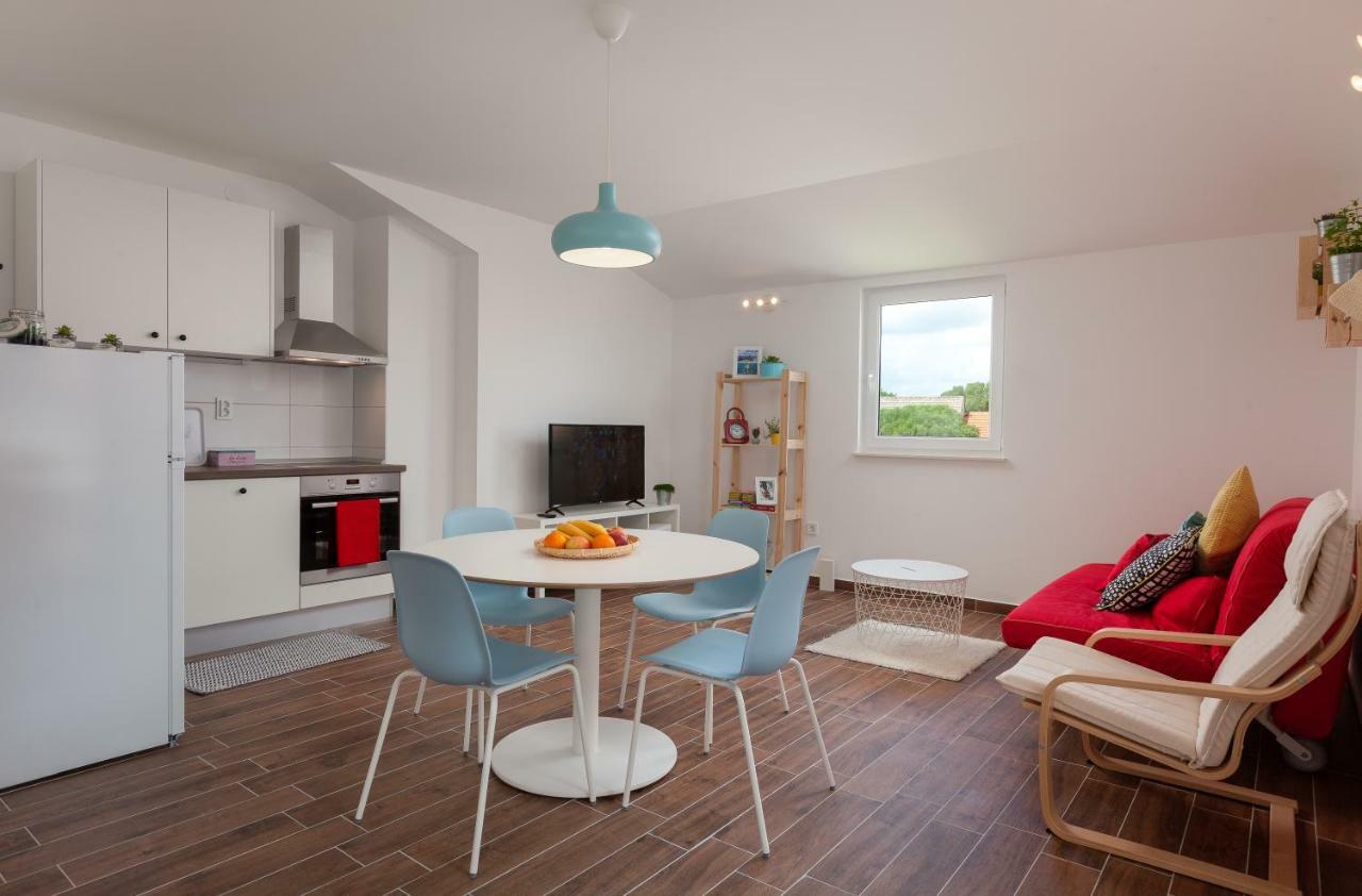 Kvasina Apartments Zadvarje Exteriér fotografie