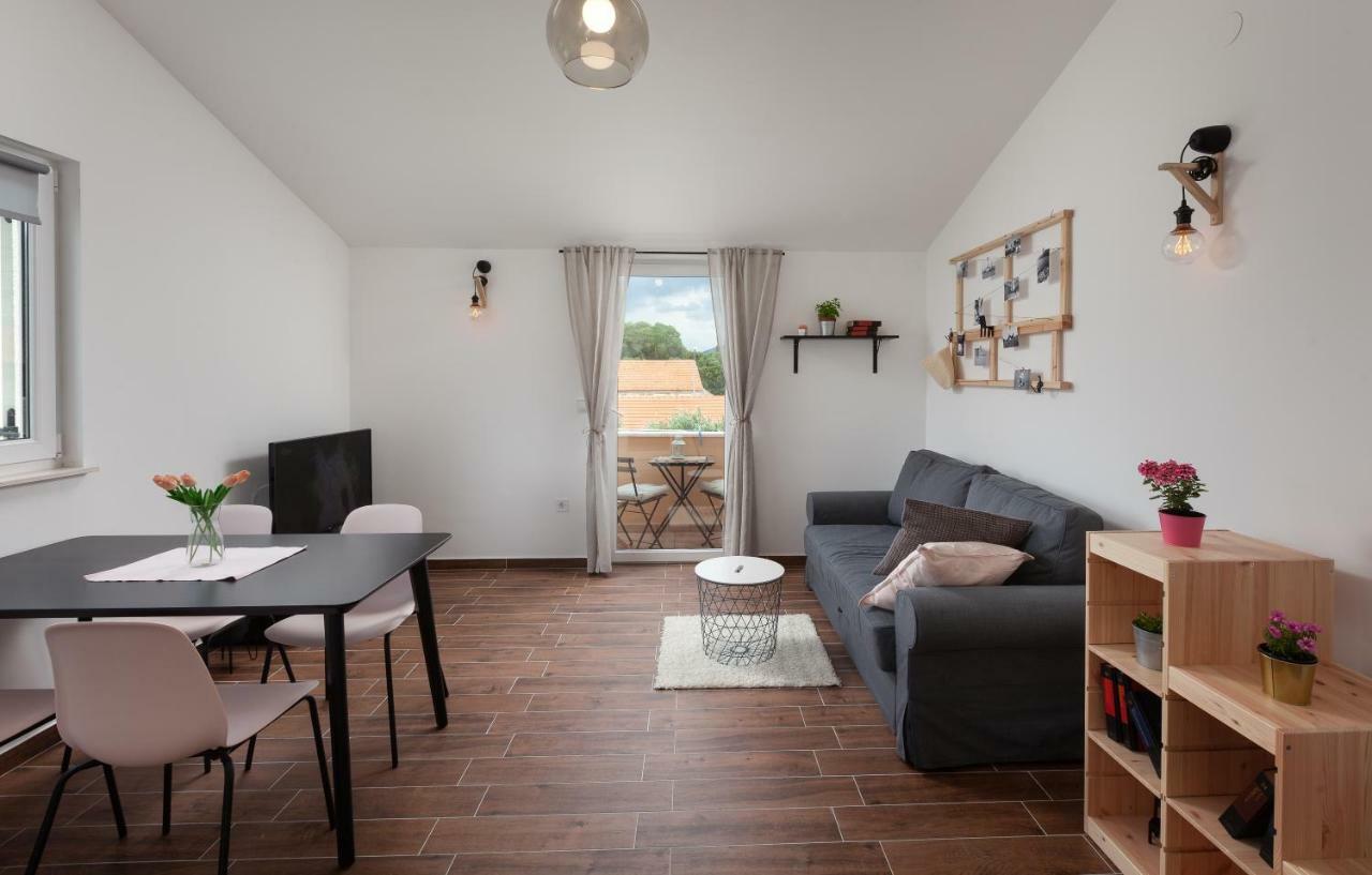 Kvasina Apartments Zadvarje Exteriér fotografie